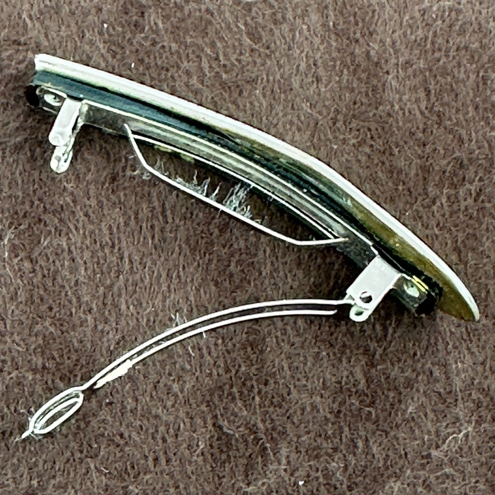 Elegant Silver Floral Hair Clip - Picture 4 of 4